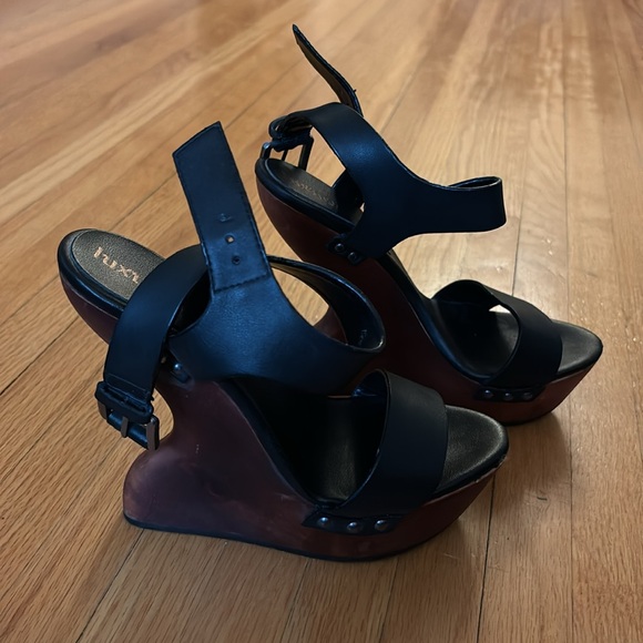 Luxury Rebel Shoes - Picture 2 of 7